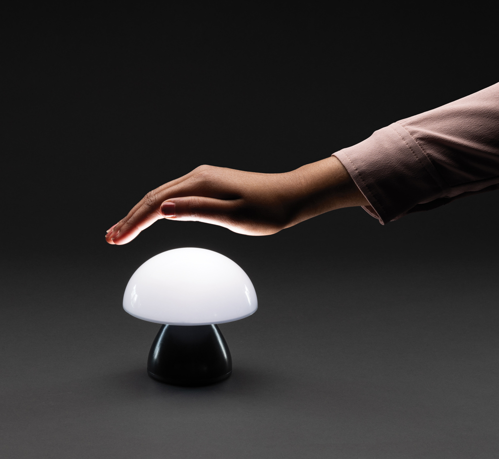Luming RCS taaskasutatud plastikust laetav laualamp - Pilt 5