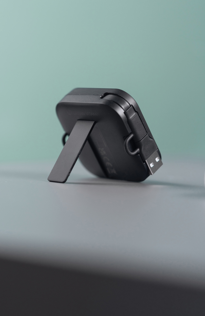 Urban Vitamin San Jose 100W stand with retractable cable - Image 15