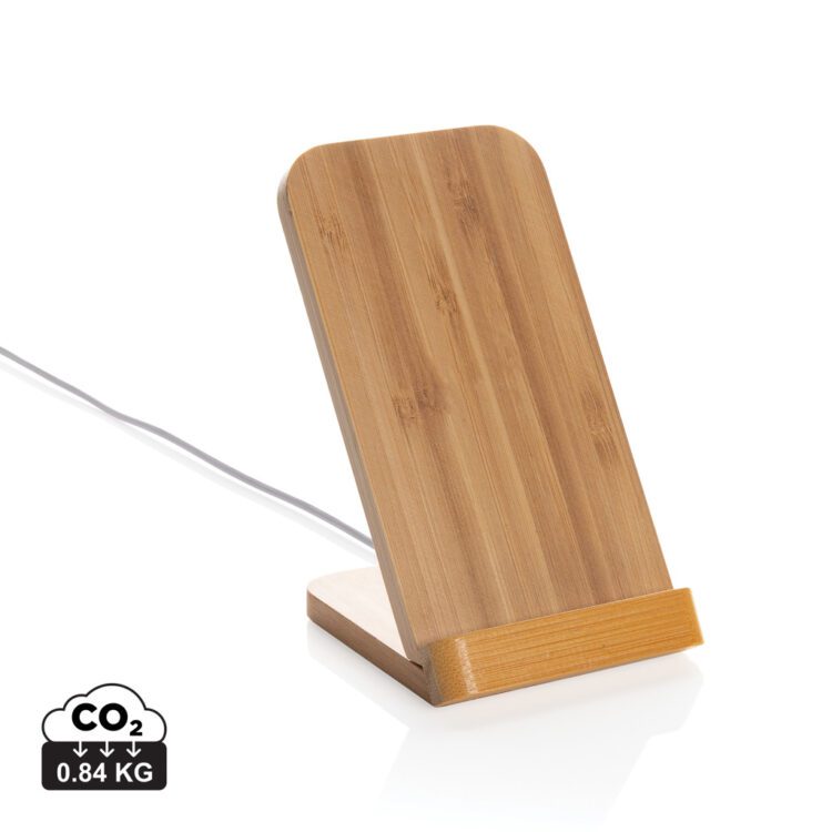 FSC®certified bambusest 5W võimsusega laadimisalus